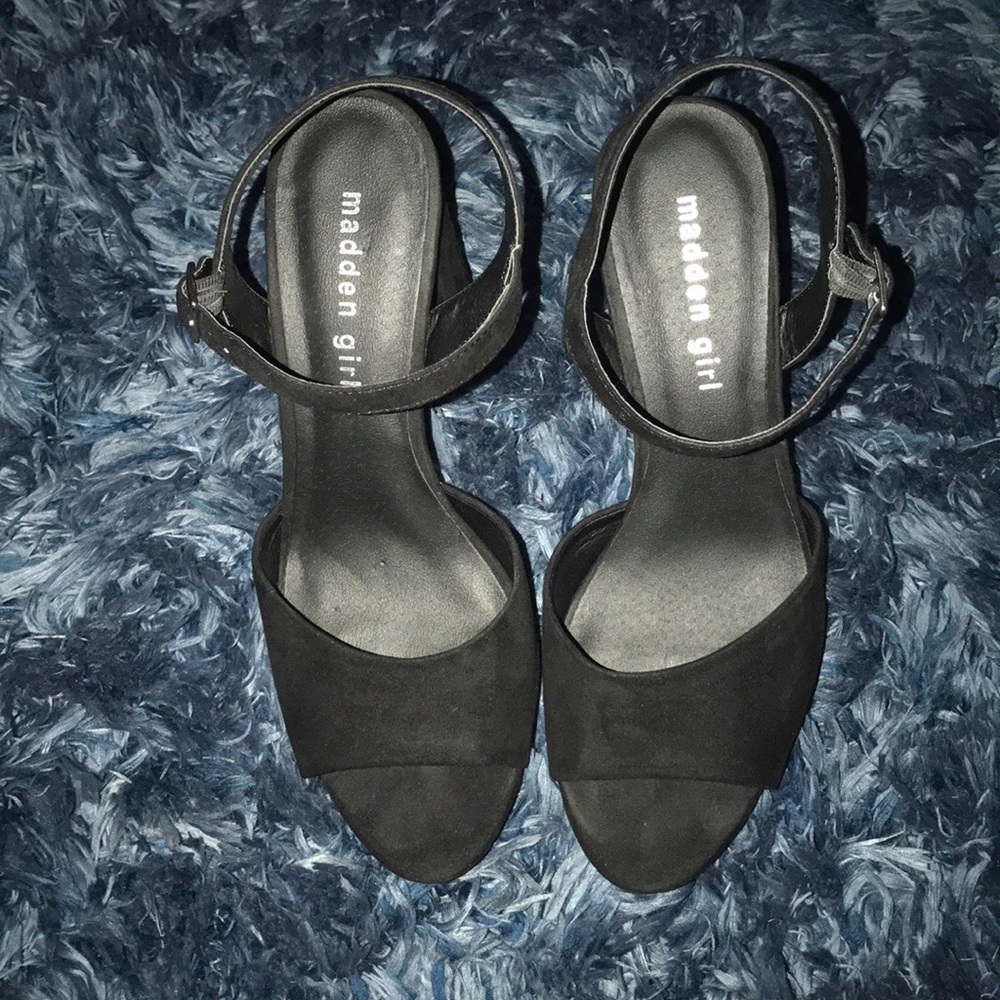 Platform Sandals - Picture 4 of 5